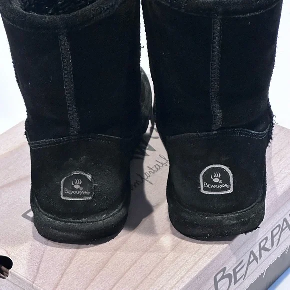 Bearpaw Elle Youth Short Black Winter Boots - Picture 3 of 10